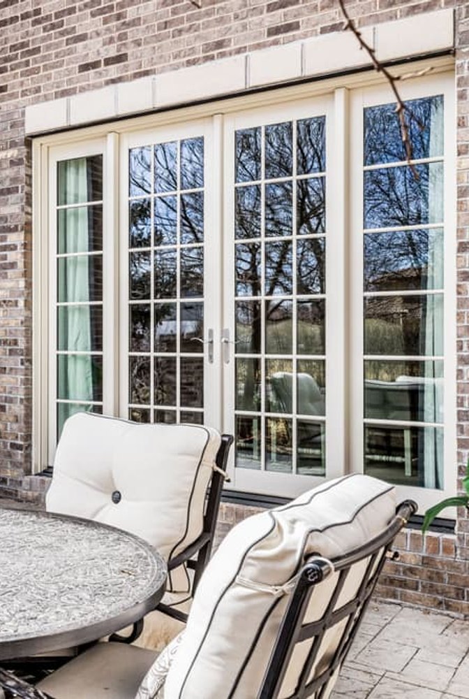 new
				black window structure